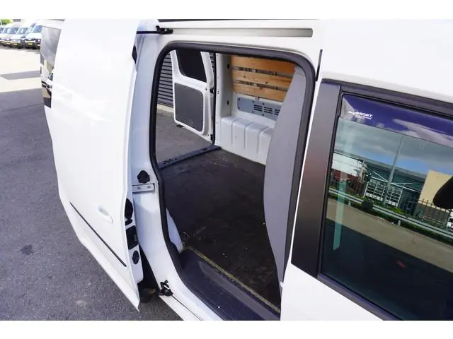 Volkswagen Caddy 185pk Gechipt Trekhaak Apple carplay  Cruise conrol Airco 18" Velgen Spoiler
