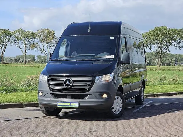 MERCEDES-BENZ SPRINTER 317 l2h2 rwd mbux ac