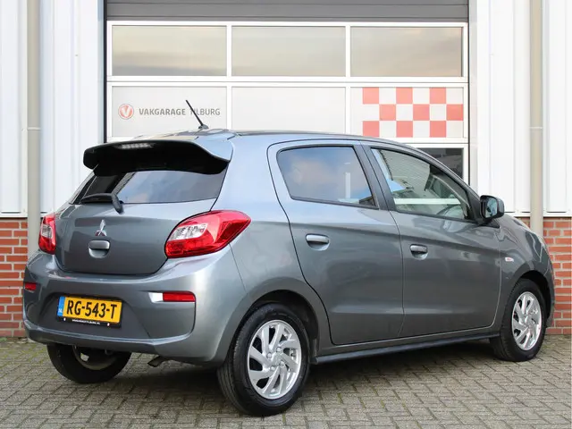 Mitsubishi Space Star 1.0 Intense Automaat /AIRCO/USB/Bluetooth/14'LM/CV/Elek. ramen/NAP!