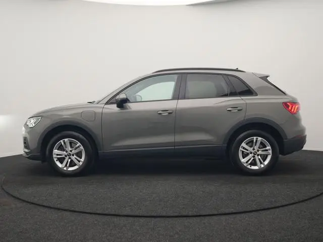 Audi Q3 45 TFSI e S edition PHEV 245pk Dealer O.H. | Adaptive Cruise | Camera | Matrix LED | Sonos A...
