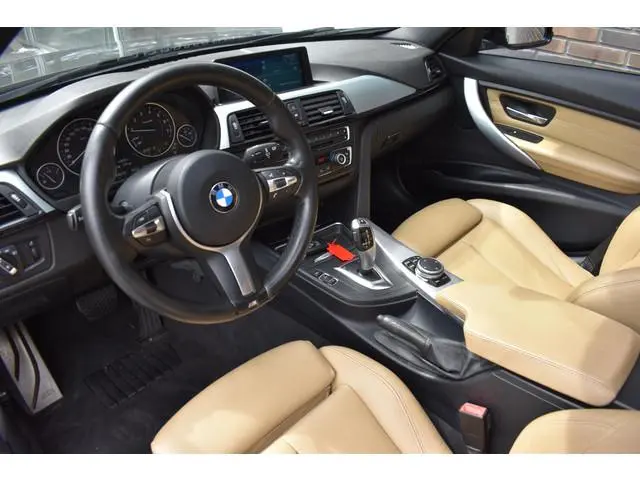 BMW 3-serie 316i M-SPORT ECC PANODAK LEDER LMV