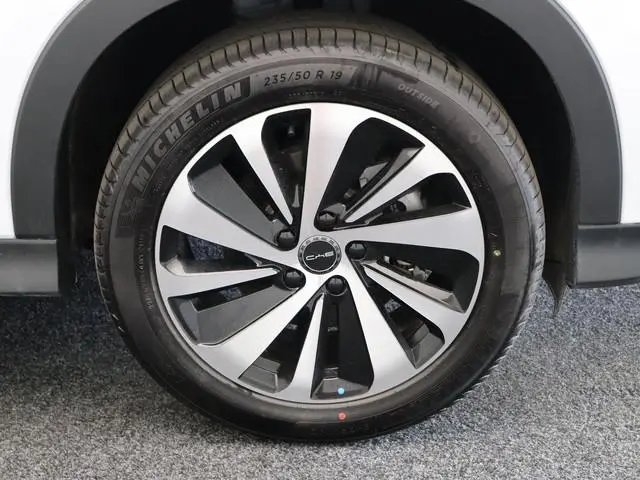 BYD SEAL U