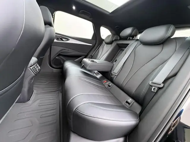 BYD SEAL