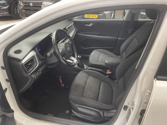 Kia Rio 1.0 TGDI DynamicLine [ TREKHAAK | APPLE CARPLAY / ANDROID AUTO ]