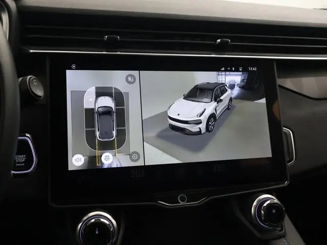 Lynk & Co 01