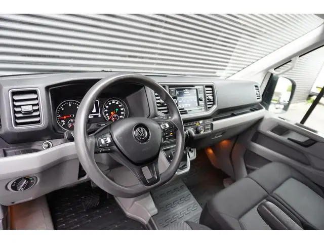 Volkswagen Crafter MARGE 180pk Automaat L3H3/L2H2 LED Apple Carplay Camera Trekhaak Cruise control S...