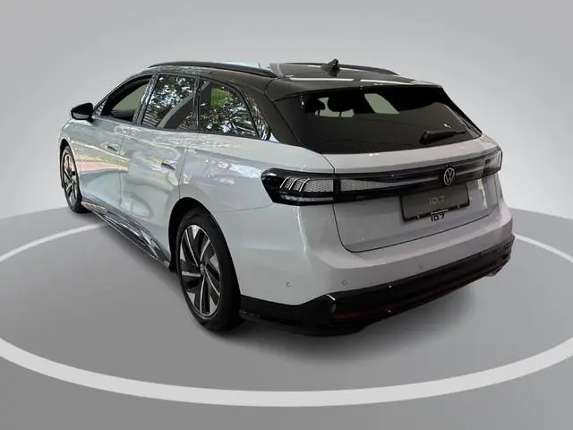 Volkswagen ID.7 Tourer Pro Limited Edition 77 kWh accu 286 PK · Draadloze telefoonlader · 360 camera...