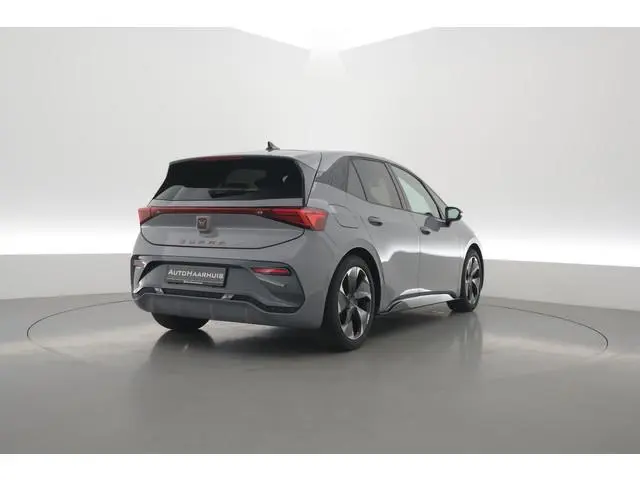 CUPRA Born 62 kWh | Rijklaar! | Apple CarPlay | Stoel- Stuurverw. | PDC V+A | All Season | 19'' |
