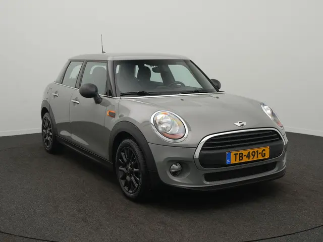MINI One 1.5 One Salt Business - RIJKLAARPRIJS - All Seasonbanden - Cruise Control - Lichtmetalen ve...