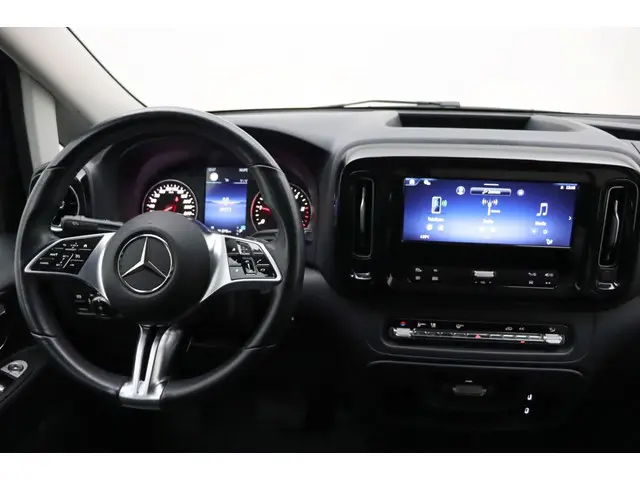Mercedes-Benz Vito 116CDI RWD select L2H1 | Trekhaak | Camera | Stoelverwarming