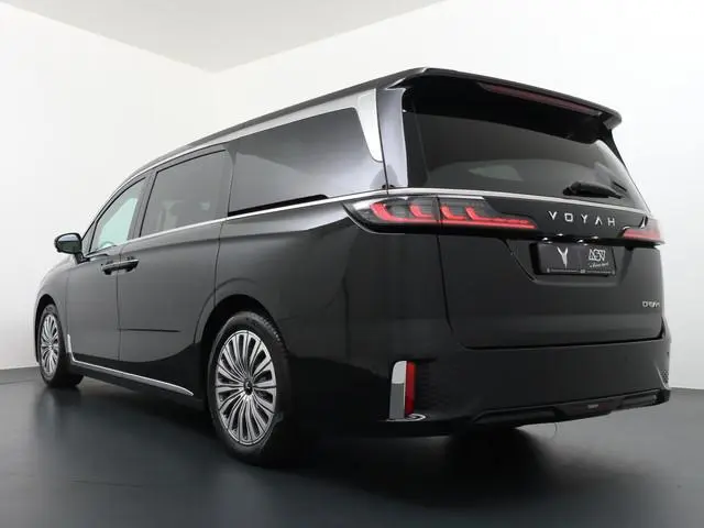 VOYAH Dream Flagship Dream Flagship | Leder interieur | Schuif-kantel dak | 4WD | 108,7 KwH | 7 Pers...