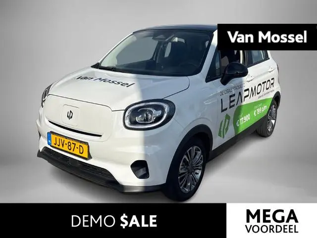 Leapmotor T03 Design 37.3 kWh | Parkeer camera | LM velgen | Panorama dak