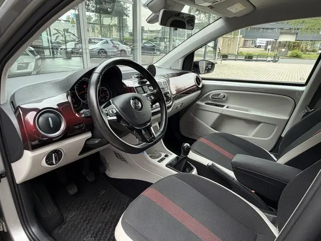 Volkswagen Up! 1.0 TSI 90PK! *!* HIGH UP *!* NAVI/ CAMERA/ 16 INCH/ CRUISE/ STOELVERWARMING *!*