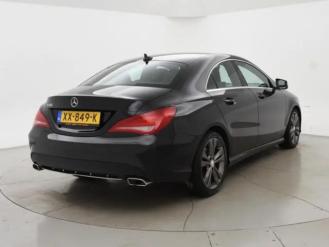 Mercedes-Benz CLA-klasse 180 PRESTIGE + XENON | NAVIGATIE | 18 INCH | SPORTSTOELEN | STOELVERW.