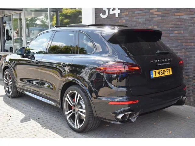 Porsche Cayenne 4.8 Turbo 522PK VOL!