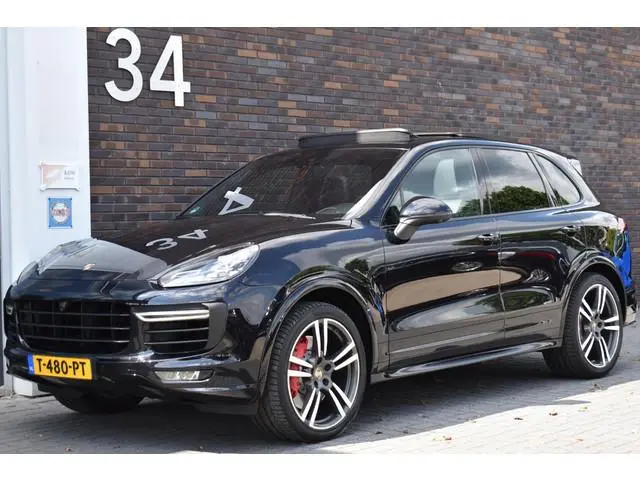 Porsche Cayenne 4.8 Turbo 522PK VOL!