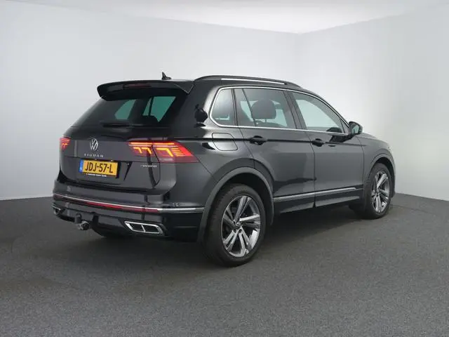 Volkswagen Tiguan 1.4 TSI eHybrid R-Line Business+ 3x R-line | SOH 90.4% | Matrix IQ | Zwenkhaak | C...