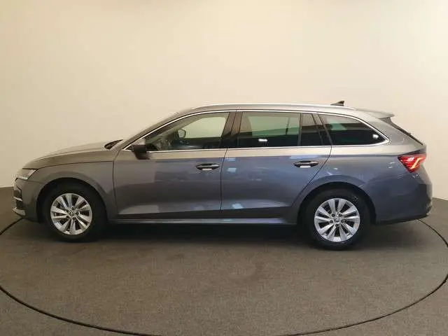 ŠKODA Octavia Combi 1.5 TSI MHEV 115pk DSG/AUT Business Edition Camera, Winterpakket, Keyless