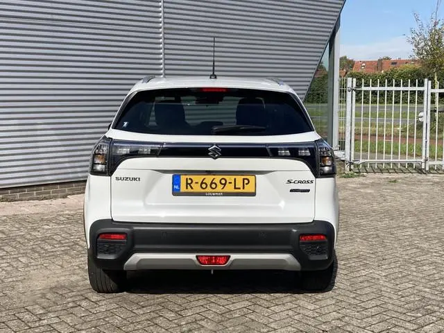 Suzuki S-Cross