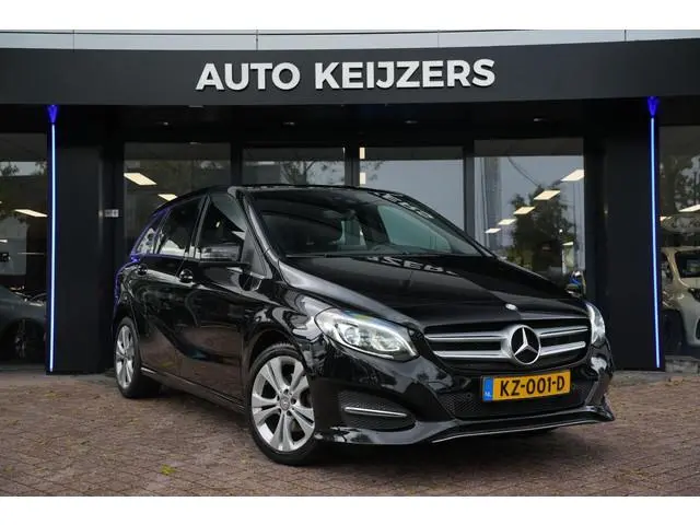 Mercedes-Benz B-klasse 200 Ambition Stoelverwarming LED Cruise Control Leer/Stof