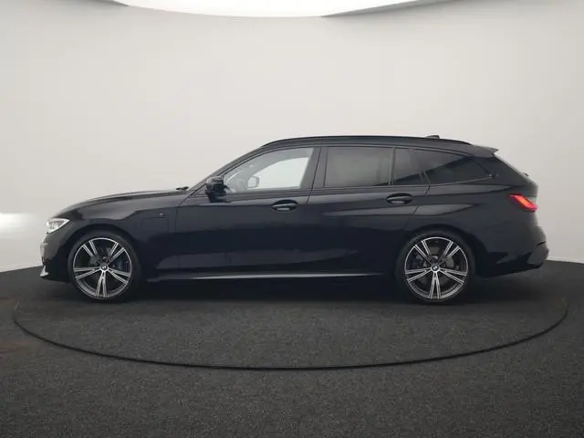 BMW 3-serie Touring 330e M Sport PHEV 293pk Dealer O.H. | Trekhaak Af Fabriek | Adaptive Cruise | He...