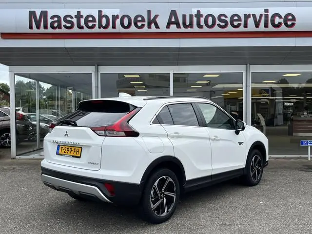 Mitsubishi Eclipse Cross 2.4 PHEV Intense+ Staat in Hardenberg