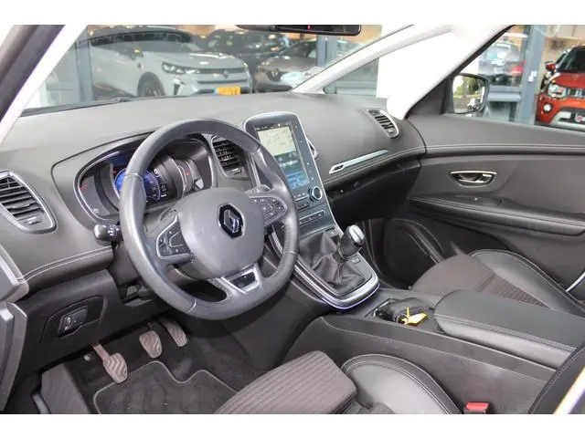 Renault Grand Scénic 1.2 TCE Intens 130 pk, Winterpakket, Trekhaak, 1850 kg trekgew.