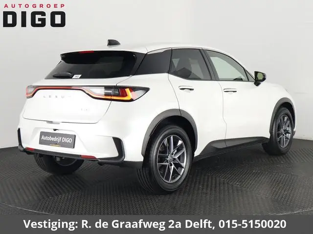 Lexus LBX 1.5 Business Line 2WD