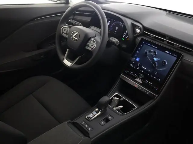 Lexus LBX