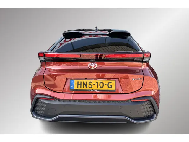 Toyota C-HR 2.0 Plug-in Hybrid 220 Dynamic Apple carplay, Android auto, BSM, Parkeersensoren, Stoelv...