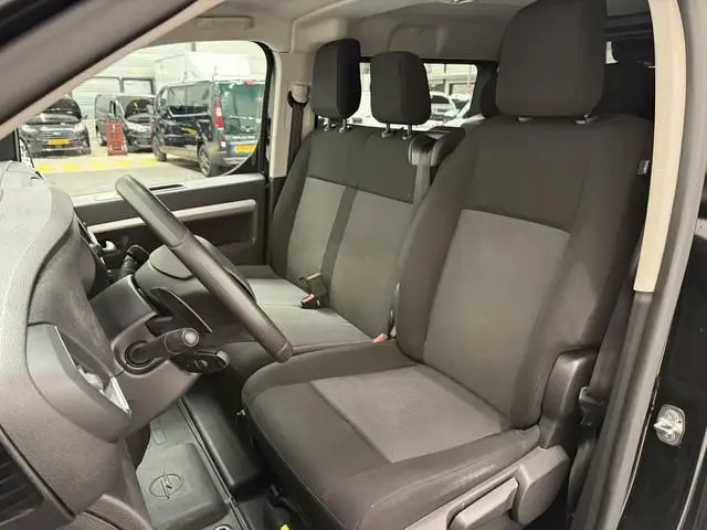 Opel Vivaro 2.0 CDTI L3H1 Dubbele Cabine Edition Automaat Airco Navi Trekhaak 2x schuifdeur
