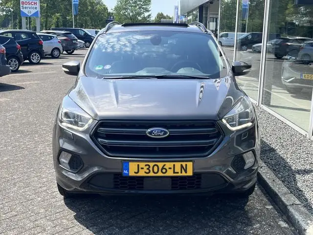 Ford Kuga 1.5 EcoBoost ST Line 150pk/110kW 6-bak | Panodak | Trekhaak | Elek. achterklep | Bi-Xenon...