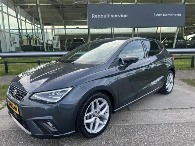 SEAT Ibiza 1.0 TSI FR Business Intense /Als nieuw!! virtual cockpit / Camera / Apple Carplay - Andro...