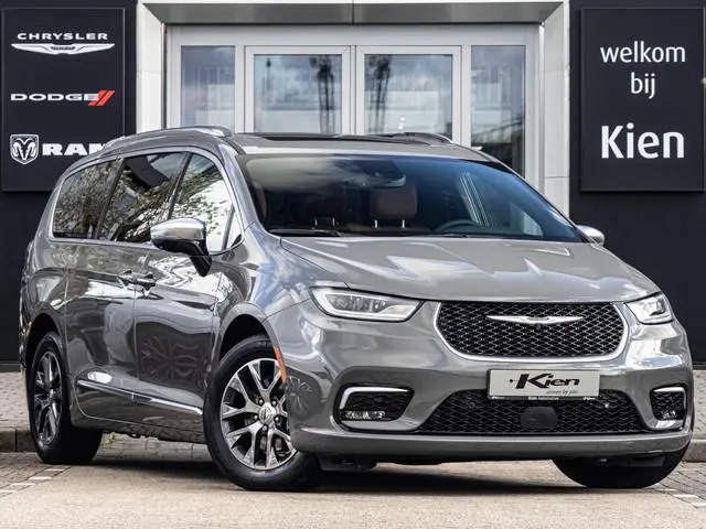 Chrysler Pacifica 3.6 V6 Hybrid Pinacle | Pano | 360 Camera | 7 pers. | Entertainment systeem | Harm...