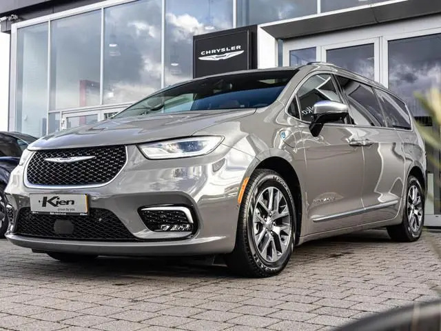 Chrysler Pacifica