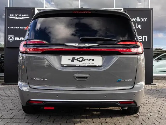 Chrysler Pacifica