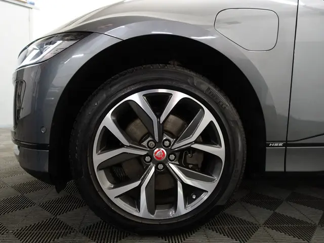 Jaguar I-PACE