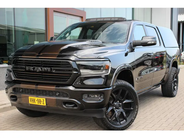 Dodge Ram 1500 5.7 V8 4x4 Crew Cab Laramie Verhoogd | Harman Kardon | Leder | 360 Camera |
