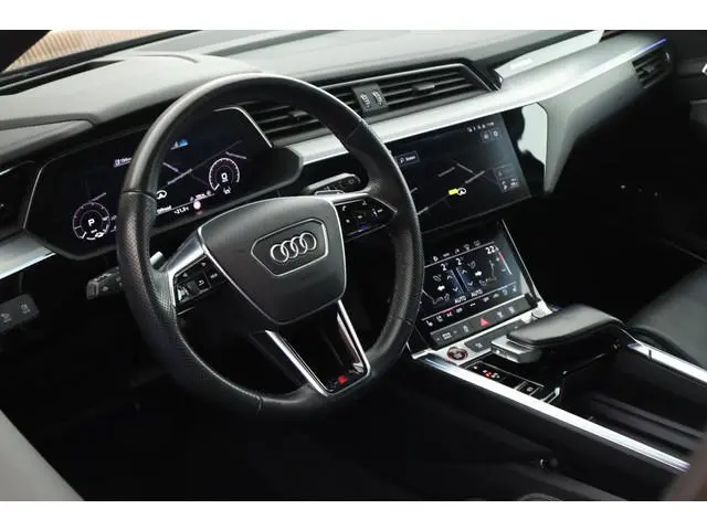 Audi e-tron S quattro 503pk 95 kWh SOH 92% Trekhaak 360Camera Stoelventilatie Leder Memory HUD B&O N...