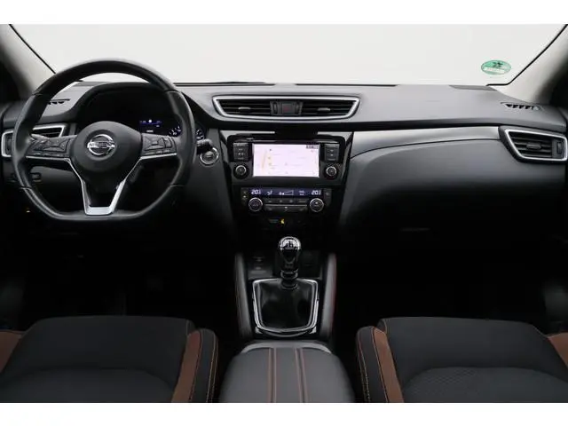 Nissan Qashqai 1.3 DIG-T N-Motion Panoramadak, 360° Camera, Cruise, Apple Carplay, LED, Trekhaak, 19...