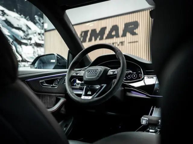 Audi RSQ8