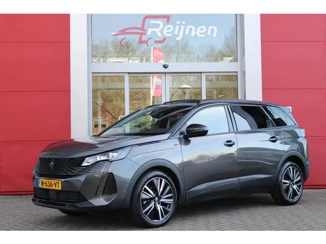 Peugeot 5008 1.2 130PK AUTOMAAT GT PACK BUSINESS | PANORAMISCH SCHUIF/KANTEL DAK | AFNEEMBARE TREKHA...