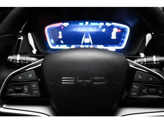 BYD SEAL U