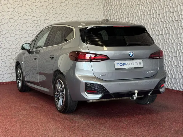 BMW 2-serie Active Tourer 230E TREKHAAK LED ELEK.KLEP CAMERA  M-SPORT AWD 4X4 4WD M-Sportpakket  PHE...