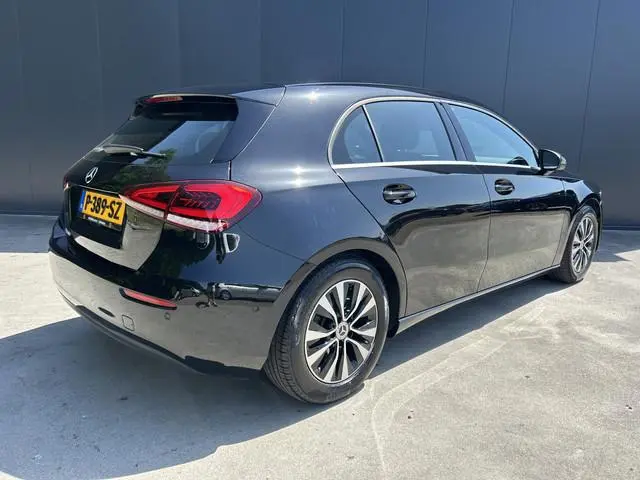 Mercedes-Benz A-klasse 180 Business Solution 1e EIGENAAR CAMERA NAVI CRUISE ECC LMV