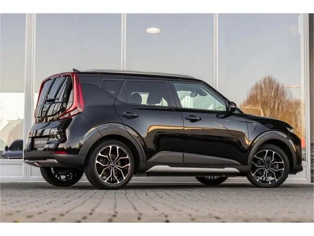 Kia e-Soul ExecutiveLine 64 kWh | Harman Kardon | Stoelventilatie