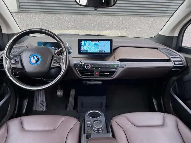 BMW i3 Executive 120Ah 42 kWh/Leder/Navi-Pro/W-pomp/Camera/3-Fase/20"