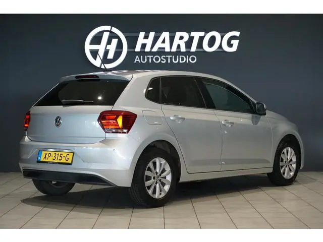 Volkswagen Polo 1.0 TSI Highline DSG + NAVI / STOELVERWARMING / ACC