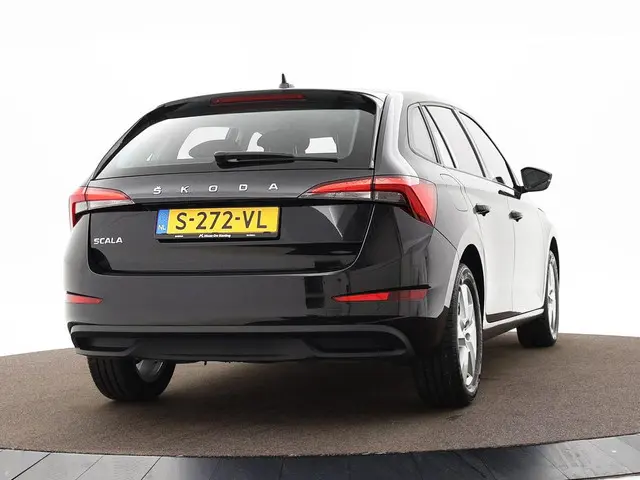 Skoda Scala 1.0 TSI 110pk Ambition · Apple/Android Car Play · Airco · Cruise Control · DAB · 16'' In...