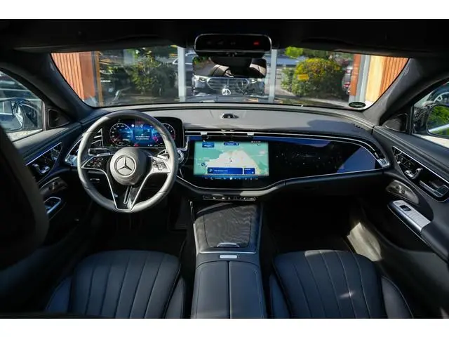 Mercedes-Benz E-klasse E-klasse 200 Hyperscreen Burmester Stoelkoeling 360 Camera